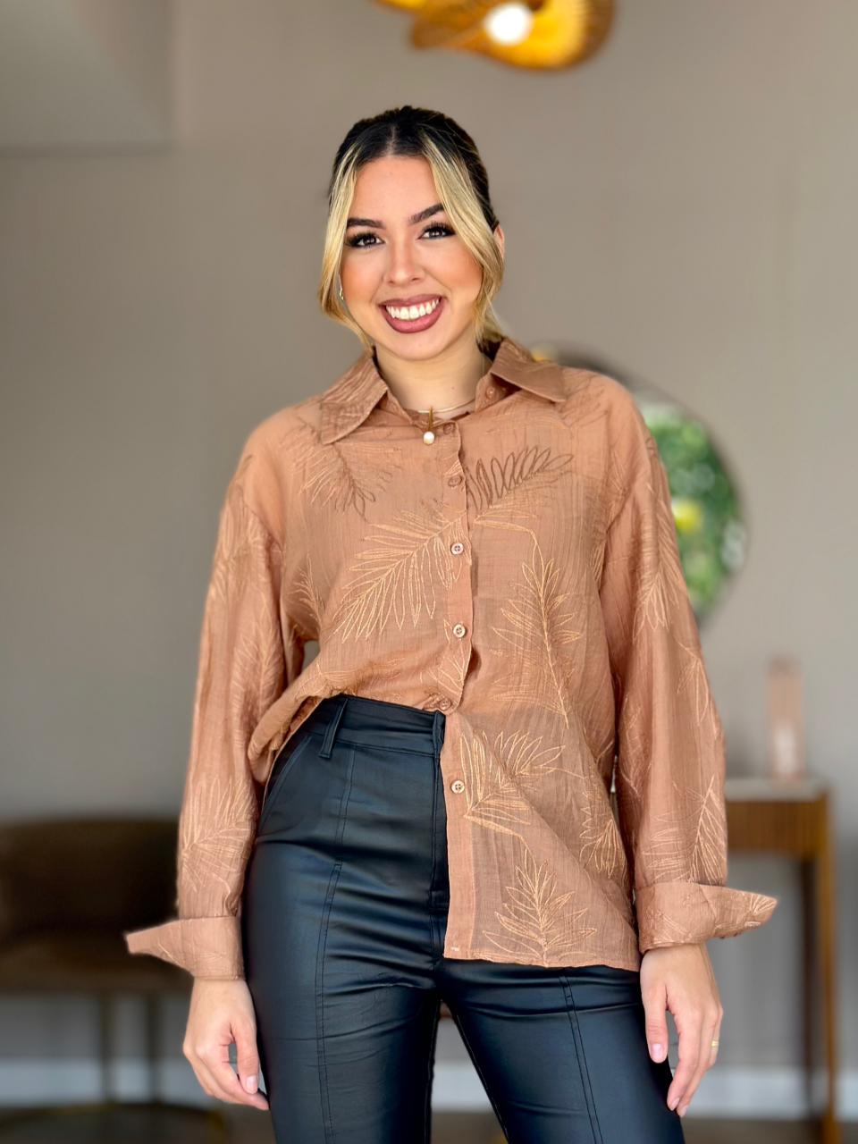 Camisa Bordada
