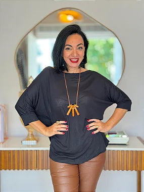 Combo Blusa Canoa + Colar